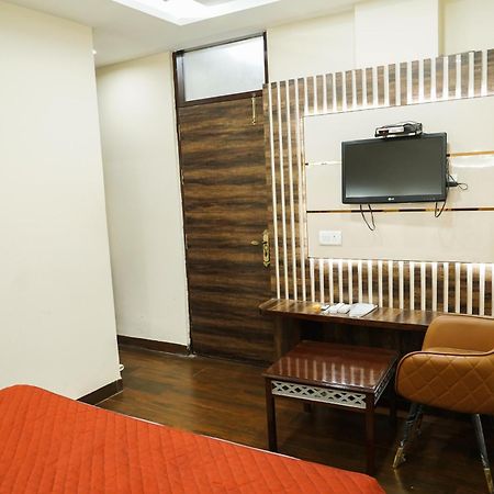 Hotel Batra Home Nizamuddin Nueva Delhi Exterior foto