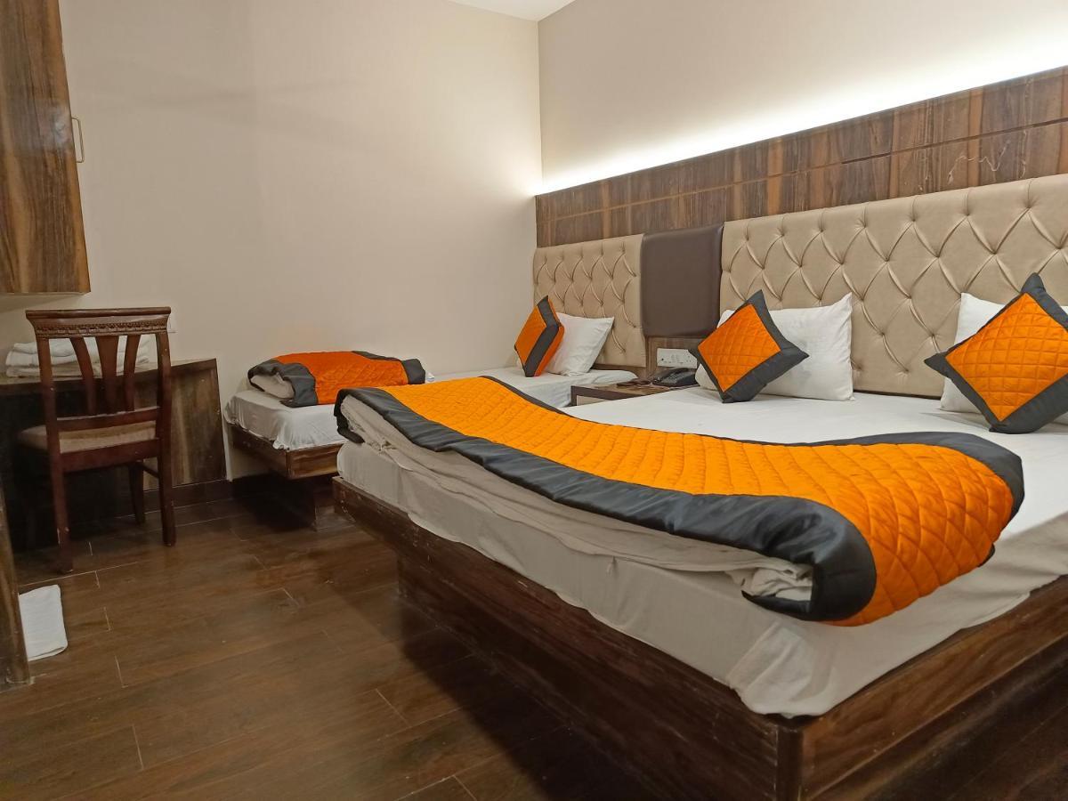 Hotel Batra Home Nizamuddin Nueva Delhi Exterior foto