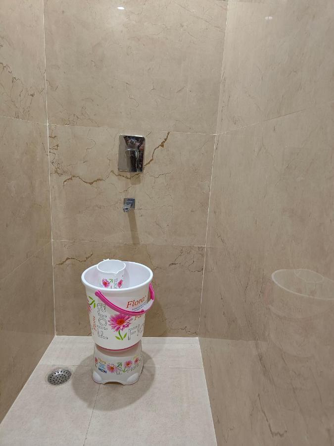 Hotel Batra Home Nizamuddin Nueva Delhi Exterior foto
