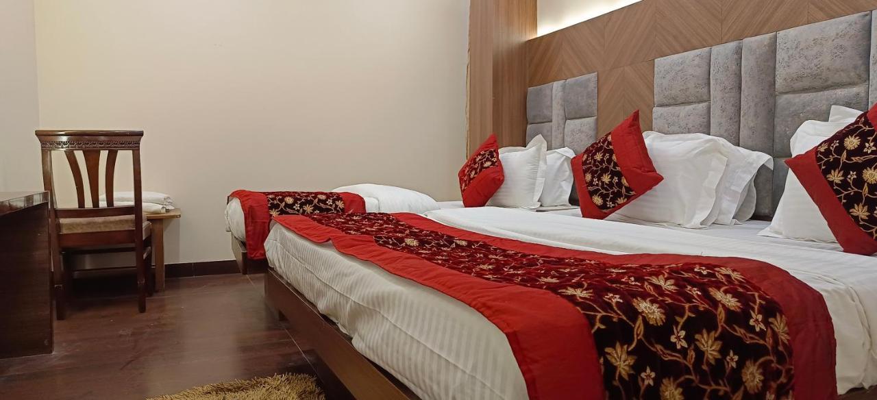 Hotel Batra Home Nizamuddin Nueva Delhi Exterior foto