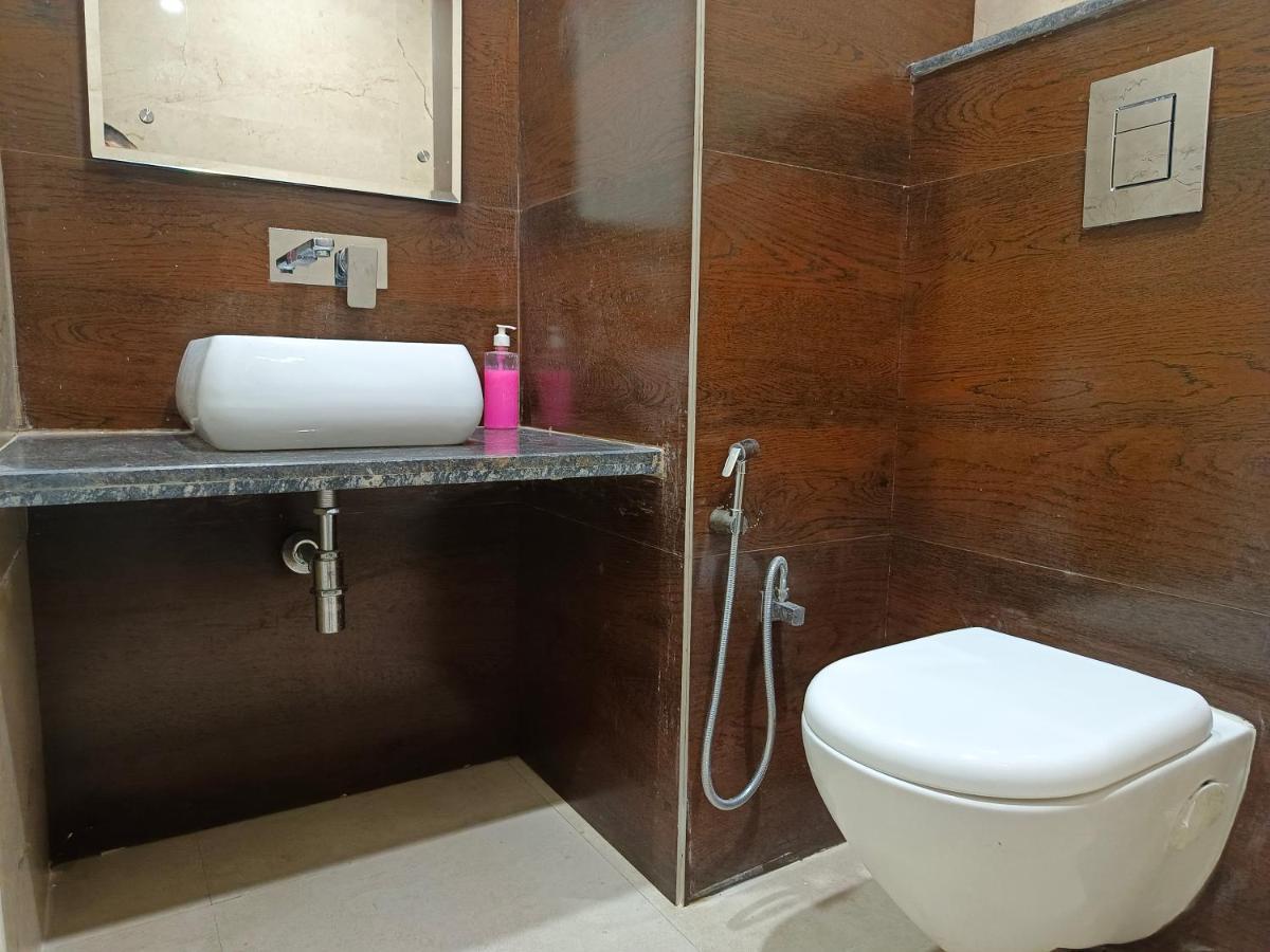 Hotel Batra Home Nizamuddin Nueva Delhi Exterior foto