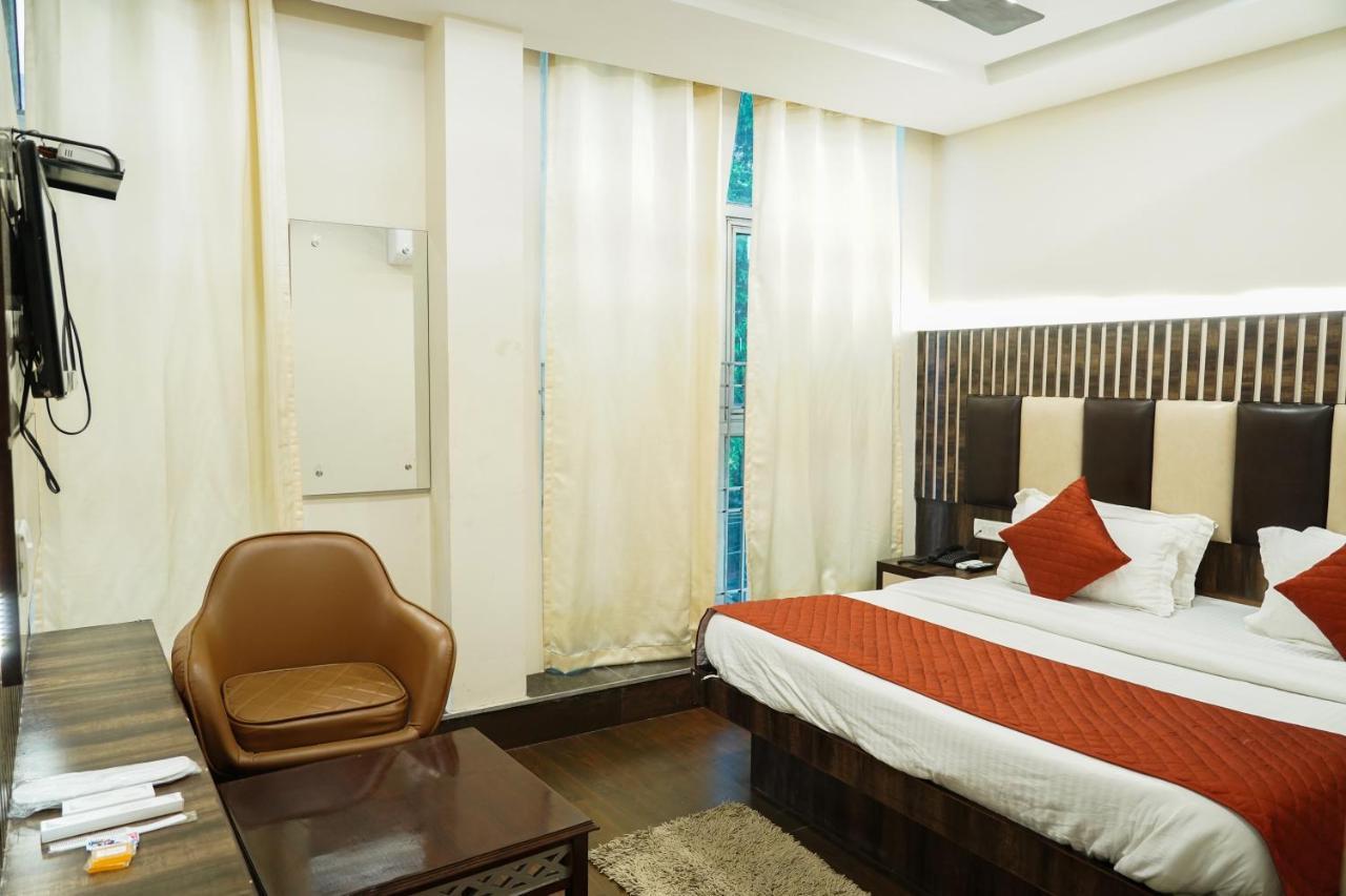 Hotel Batra Home Nizamuddin Nueva Delhi Exterior foto